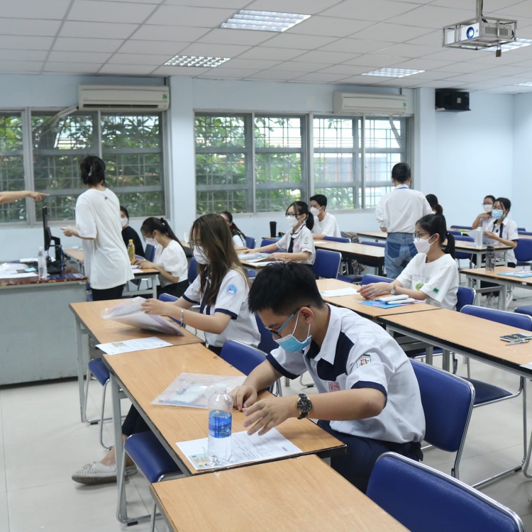 Không giỏi Hóa – Sinh, có ảnh hưởng đến kết quả thi ĐGNL của ĐHQG TP.HCM không?