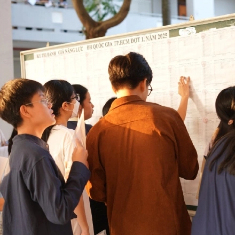 4 thí sinh thi đánh giá năng lực bị thiệt giờ làm bài